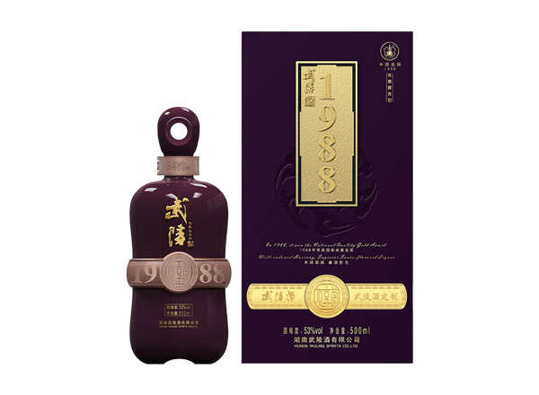泸州高价回收武陵酒1988/排云上/天下先/浪淘沙年份老酒上门回收